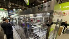 SN Maschinenbau toont pouchmachine voor gevoelige mono-folies